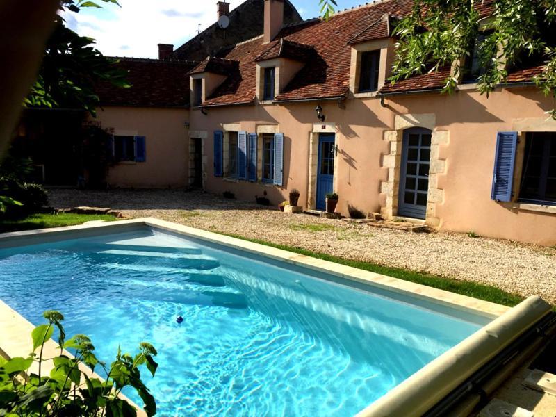 Le Vieux Saule Hotel Saints-en-Puisaye Exterior photo